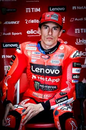Sport Themen der Woche KW15 Sport Bilder des Tages MOTO - MOTOGP - QATAR GRAND PRIX 2025 MARQUEZ Marc (spa), Ducati Lenovo Team, Ducati Desmosedici GP25, portrait during the 2025 MotoGP Qatar Airways Grand Prix of Qatar on the Losail International Circuit from April 11 to 13, in Lusail, Qatar - LusailQatar  Copyright: xPauloxMariax