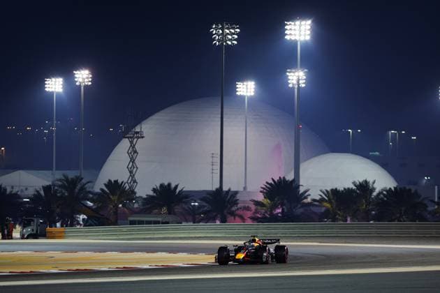 F1 - BAHRAIN GRAND PRIX 2025 01 VERSTAPPEN Max (nld), Red Bull Racing RB21, action action during the Formula 1 Gulf Bahrain Grand Prix 2025, 4th round of the 2025 FIA Formula One World Championship, WM, Weltmeisterschaft from April 11 to 13, 2025 on the Bahrain International Circuit, in Sakhir, Bahrain -  Copyright: xFLORENTxGOODENx