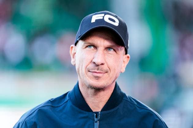 2. Fußball Bundesliga: SpVgg Greuther Fürth - 1. FC Köln; 11.04.2025 Gerhard Struber (Trainer 1. FC Köln) 2. Fußball Bundesliga, SpVgg Greuther Fürth - 1. FC Köln, Fürth, Sportpark Ronhof Thomas Sommer am 11.04.2025 DFL REGULATIONS PROHIBIT ANY USE OF PHOTOGRAPHS AS IMAGE SEQUENCES AND OR QUASI-VIDEO.