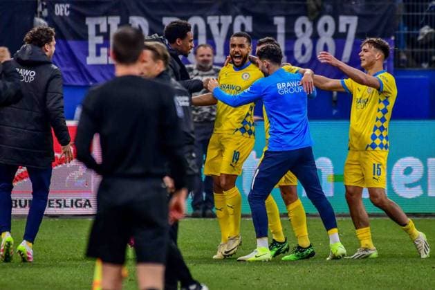 0:1 19 Leon Bell Bell ( Braunschweig ) Deutschland , Hamburg , Volksparkstadion , Fussball , 2 . Bundesliga , Hamburger SV - Eintracht Braunschweig