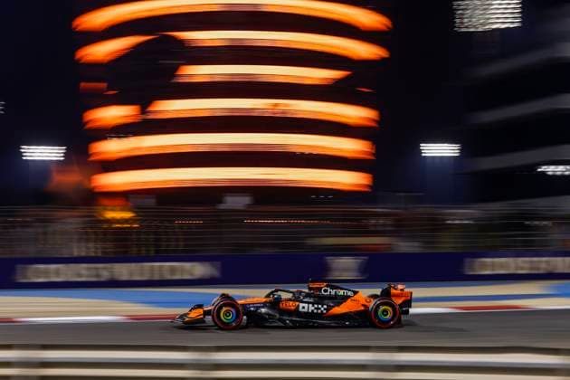 Manama, Bahrain : FIA F1 GP of Bahrain, No. 81 Oscar Piastri (AUS), McLaren MCL39, Mercedes Manama Bahrain