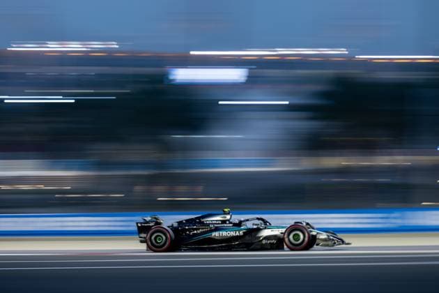 Andrea Kimi Antonelli (Mercedes-AMG Petronas F1 Team, Italien, 12) im F1 W16, BAH, Formel 1 Weltmeisterschaft, Gulf Air Grand Prix von Bahrain, Bahrain International Circuit, Freies Training, Saison 2025, 11.04.2025 BAH, Formel 1 Weltmeisterschaft, Gulf Air Grand Prix von Bahrain, Bahrain International Circuit, Freies Training, Saison 2025, 11.04.2025 Sakhir Copyright: xEibner-Pressefoto Memmlerx EP_MMR
