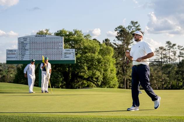250411 Jason Day of Australia on the 18th green during the second round of the 2025 Masters Golf Tournament on April 11, 2025 in Augusta. Photo: Petter Arvidson BILDBYRAN kod PA PA1008 bbeng golf masters the masters augusta us masters Copyright: PETTERxARVIDSON BB250411PA222