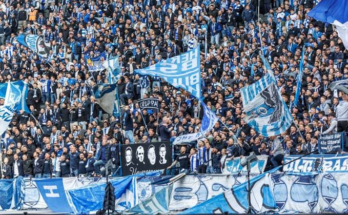 Berlin,12.4.25, Fussball, 2.Bundesliga, 29. Spieltag, Hertha BSC - SV Darmstadt 98, Olympiastadion. Hertha Fans stimmen sich auf das Spiel ein. DFL regulations and DFB regulations prohibit any use of photographs as image sequences and or quasi-video, Foto: Andreas Gora Hertha BSC - SV Darmstadt 98