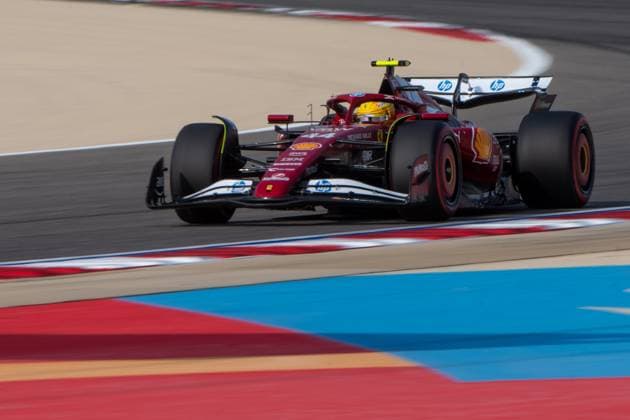 Lewis Hamilton (Scuderia Ferrari HP, Großbritannien, 44) im SF-25, BAH, Formel 1 Weltmeisterschaft, Gulf Air Grand Prix von Bahrain, Bahrain International Circuit, 3. Freies Training, Saison 2025, 12.04.2025 BAH, Formel 1 Weltmeisterschaft, Gulf Air Grand Prix von Bahrain, Bahrain International Circuit, 3. Freies Training, Saison 2025, 12.04.2025 Sakhir Copyright: xEibner-Pressefoto Memmlerx EP_MMR