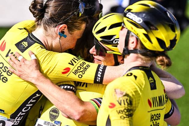Sport Bilder des Tages French Pauline Ferrand Prevot of Team Visma-Lease a Bike and Dutch Marianne Vos of Team Visma-Lease a Bike celebrate after winning the women s race of the Paris-Roubaix one day cycling race, 148,5 km from Denain to Roubaix, France, on Saturday 12 April 2025. JASPERxJACOBS  x120626563x