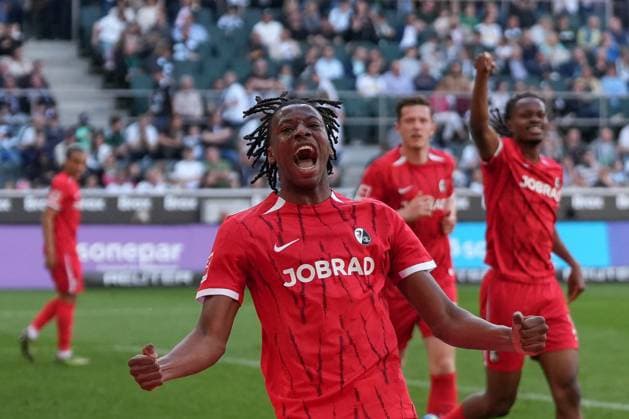 Sport Themen der Woche KW15 Sport Bilder des Tages Johan Manzambi (SC Freiburg, 44) Torjubel, Emotionen, Torschuss, Abschluss, Torerfolg, Tor, Treffer , Deutschland, Fussball, 1. Bundesliga, 29.Spieltag, 2024 2025, Borussia Mönchengladbach vs. SC Freiburg, 12.04.2025, BORUSSIA-PARK, Mönchengladbach, Deutschland DFL REGULATIONS PROHIBIT ANY USE OF PHOTOGRAPHS AS IMAGE SEQUENCES AND OR QUASI-VIDEO. Mönchengladbach BORUSSIA-PARK Nordrhein-Westfalen Deutschland *** Johan Manzambi SC Freiburg, 44 Goal celebration, Emotions, Goal shot, Conclusion, Goal success, Goal, Goal , Germany, Football, 1 Bundesliga, Matchday 29, 2024 2025, Borussia Mönchengladbach vs SC Freiburg, 12 04 2025, BORUSSIA PARK, Mönchengladbach, Germany DFL REGULATIONS PROHIBIT ANY USE OF PHOTOGRAPHS AS IMAGE SEQUENCES AND OR QUASI VIDEO Mönchengladbach BORUSSIA PARK Nordrhein Westfalen Germany Copyright: xArnexAmbergx
