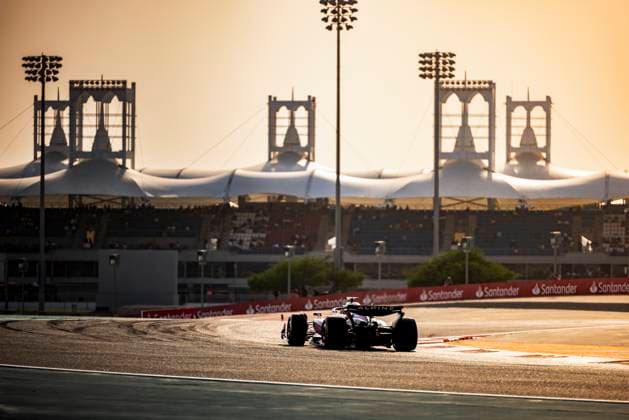 Formula 1 Gulf Air Bahrain Grand Prix 2025 Alexis Perrin OVERTAKE MAXPPP - Sakhir 12 04 2025 10 GASLY Pierre (fra), Alpine F1 Team, action during the Formula 1 Gulf Air Bahrain Grand Prix 2025, the 4th round of the 2025 FIA Formula 1 World Championship, WM, Weltmeisterschaft on the Bahrain International Circuit from April 10 to 13, 2025, in Sakhir, Bahrain Sakhir Bahrain  Copyright: xOVERTAKE MAXPPPxAlexisxPerrinx OVT202504129036 OVT202504129036