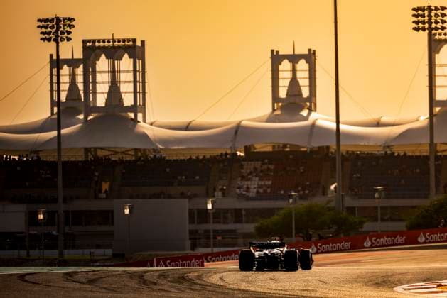 Formula 1 Gulf Air Bahrain Grand Prix 2025 Alexis Perrin OVERTAKE MAXPPP - Sakhir 12 04 2025 10 GASLY Pierre (fra), Alpine F1 Team, action during the Formula 1 Gulf Air Bahrain Grand Prix 2025, the 4th round of the 2025 FIA Formula 1 World Championship, WM, Weltmeisterschaft on the Bahrain International Circuit from April 10 to 13, 2025, in Sakhir, Bahrain Sakhir Bahrain  Copyright: xOVERTAKE MAXPPPxAlexisxPerrinx OVT202504129050 OVT202504129050