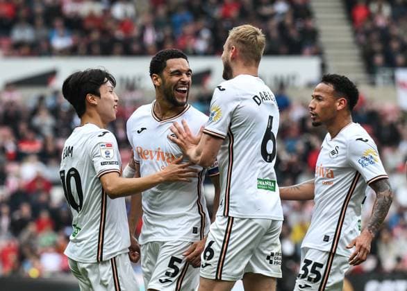 Ben Cabango of Swansea City celebrates scoring their first goal Sunderland v Swansea City, EFL Sky Bet Championship, Football, Stadium of Light, Sunderland, UK - 12 Apr 2025 EDITORIAL USE ONLY No use with unauthorised audio, video, data, fixture lists, club league logos or live services. Online in-match use limited to 120 images, no video emulation. No use in betting, games or single club league player publications. Copyright: xRichardxLee Shutterstockx 15248729ay