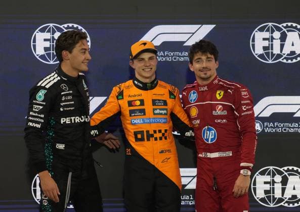 12.04.2025, Bahrain International Circuit, Sakhir, Formula 1 Gulf Air Bahrain Grand Prix 2025 ,im Bild Poleposition für Oscar Piastri (AUS), McLaren F1 Team, 2.Startplatz für George Russell (GBR), Mercedes-AMG Petronas Formula One Team, 3.Startplatz für Charles Leclerc (MCO), Scuderia Ferrari HP (Photo by Hasan Bratic DeFodi Images)