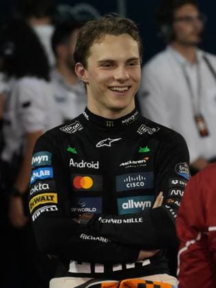 Formula 1 Gulf Air Bahrain Grand Prix 2025 12.04.2025, Bahrain International Circuit, Sakhir, Formula 1 Gulf Air Bahrain Grand Prix 2025 ,im Bild Poleposition für Oscar Piastri (AUS), McLaren F1 Team
