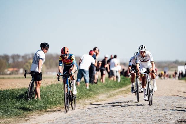 2025 Paris Roubaix Femmes Avec Zwift Picture by Zac Williams SWpix.com - 12 04 2025 - Cycling - 2025 Paris Roubaix Femmes Avec Zwift, France - Ellen Van Dijk, Lidl Trek, Lotte Kopecky, SD Worx. Copyright: x xSWpix.comx(t axPhotographyxHubxLtd)xZacxWilliams SWpix.comx SWP-2864-0016
