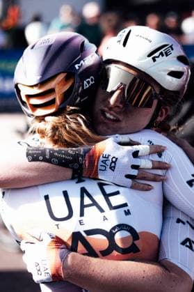 2025 Paris Roubaix Femmes Avec Zwift Picture by Zac Williams SWpix.com - 12 04 2025 - Cycling - 2025 Paris Roubaix Femmes Avec Zwift, France - Eleanor Backstedt, UAE Team ADQ. Copyright: x xSWpix.comx(t axPhotographyxHubxLtd)xZacxWilliams SWpix.comx SWP-2864-0034