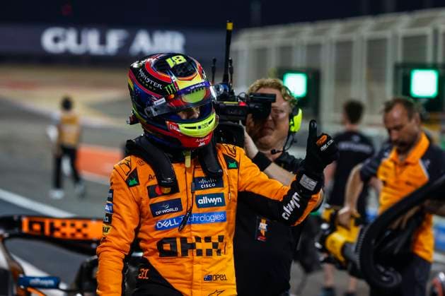 Manama, Bahrain : FIA F1 GP of Bahrain, No. 81 Oscar Piastri (AUS), McLaren MCL39, Mercedes Manama Bahrain