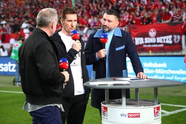 12.04.2025, xmohx, Fussball 2.Bundesliga, 1.FC Kaiserslautern - 1.FC Nürnberg v.l. Stefan Hempel (SKY) Trainer Miroslav Klose (1.FC Nuernberg) Torsten Mattuschka Tusche (DFL DFB REGULATIONS PROHIBIT ANY USE OF PHOTOGRAPHS as IMAGE SEQUENCES and or QUASI-VIDEO) Kaiserslautern