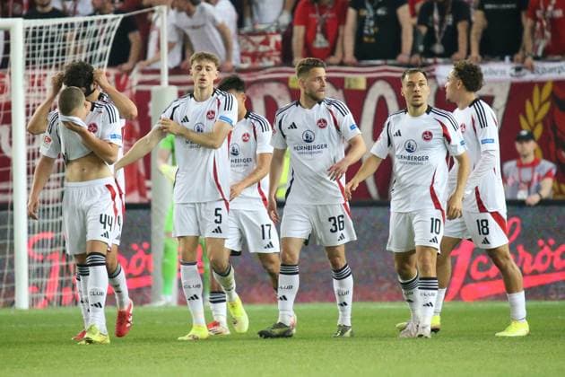 12.04.2025, xmohx, Fussball 2.Bundesliga, 1.FC Kaiserslautern - 1.FC Nürnberg v.l. Torjubel nach dem Tor zum celebrating the goal celebrate 0:1 durch Fabio Gruber (1.FC Nuernberg) (DFL DFB REGULATIONS PROHIBIT ANY USE OF PHOTOGRAPHS as IMAGE SEQUENCES and or QUASI-VIDEO) Kaiserslautern