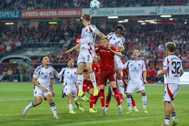 Sport Bilder des Tages 12.04.2025, xmohx, Fussball 2.Bundesliga, 1.FC Kaiserslautern - 1.FC Nürnberg v.l. Tim Drexler (1.FC Nuernberg) Tim Breithaupt (1. FC Kaiserslautern) Fabio Gruber (1.FC Nuernberg) Zweikampf, Aktion, action, battle for the ball (DFL DFB REGULATIONS PROHIBIT ANY USE OF PHOTOGRAPHS as IMAGE SEQUENCES and or QUASI-VIDEO) Kaiserslautern