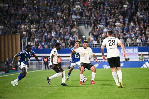 RC Strasbourg Alsace v OGC Nice - Ligue 1 McDonald s 2024 2025 24 Gaetan LABORDE (ogcn) during the Ligue 1 McDonald s match between Strasbourg and Nice at Stade de la Meinau on April 12, 2025 in Strasbourg, France. Strasbourg France  Copyright: xFEPx 776305386