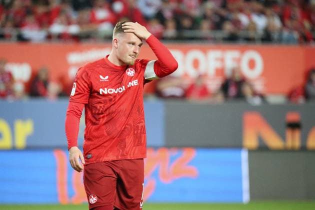 12.04.2025, xmohx, Fussball 2.Bundesliga, 1.FC Kaiserslautern - 1.FC Nürnberg v.l. Marlon Ritter (1. FC Kaiserslautern) Enttäuscht, traurig, frustriert (DFL DFB REGULATIONS PROHIBIT ANY USE OF PHOTOGRAPHS as IMAGE SEQUENCES and or QUASI-VIDEO) Kaiserslautern