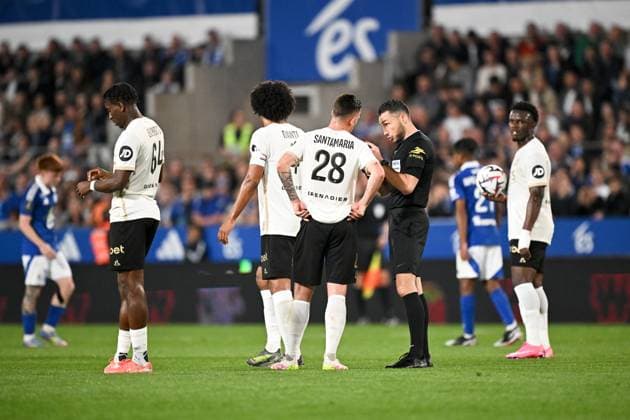 RC Strasbourg Alsace v OGC Nice - Ligue 1 McDonald s 2024 2025 Jeremie PIGNARD (ARBITRE) during the Ligue 1 McDonald s match between Strasbourg and Nice at Stade de la Meinau on April 12, 2025 in Strasbourg, France. Strasbourg France  Copyright: xFEPx 776305386