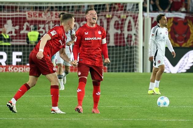 12.04.2025, xrekx, Fussball 2.Bundesliga, 1.FC Kaiserslautern - 1.FC Nürnberg v.l. Torjubel nach dem Tor zum 1:2 celebrating the goal celebrate durch Marlon Ritter (1.FC Kaiserslautern) mit Filip Kaloc (1.FC Kaiserslautern) (DFL DFB REGULATIONS PROHIBIT ANY USE OF PHOTOGRAPHS as IMAGE SEQUENCES and or QUASI-VIDEO) Kaiserslautern
