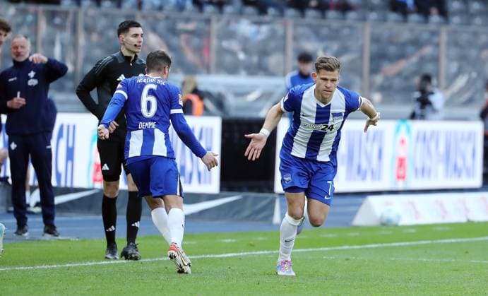 Auswechselung Diego Demme, Einwechselung Florian Niederlechner Fußball Fussball DFL 2.Bundesliga Herren 29. Spieltag Saison 2024 2025 12.04.2025 Hertha BSC Berlin vs. SV Darmstadt 98 DFL regulations prohibit any use of photographs as image sequences and or quasi-video