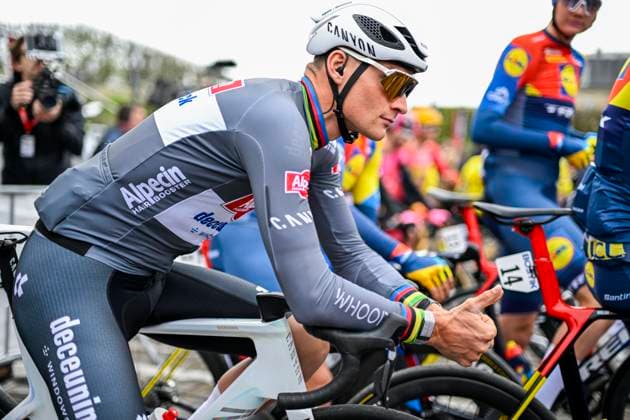 Paris Roubaix 2025 Cycling Race Roubaix, France - April 13 : Van Der Poel Mathieu (NED) of Alpecin - Deceuninck before the start of the race during the 122nd edition of Paris Roubaix an UCI World Tour cycling race for Men Elite of 259,7 kms with start in Compiegne and finish at the Velodrome Andre-Petrieux in Roubaix on April 13, 2025 in Roubaix, France, 13 04 2025 ( Motordriver Kenny Verfaillie - Roubaix France  Copyright: xNicoxVereeckenx