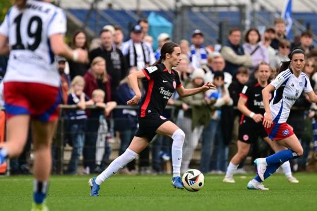 Fußball I Frauen I Saison 2024-2025 I 2. Bundesliga I 21. Spieltag I Hamburger SV - Eintracht Frankfurt II I 13.04.2025 Emma Memminger (32, Eintracht Frankfurt II) Hamburg Am Volkspark Hamburg Deutschland Copyright: xLobeca FelixxSchlikisx