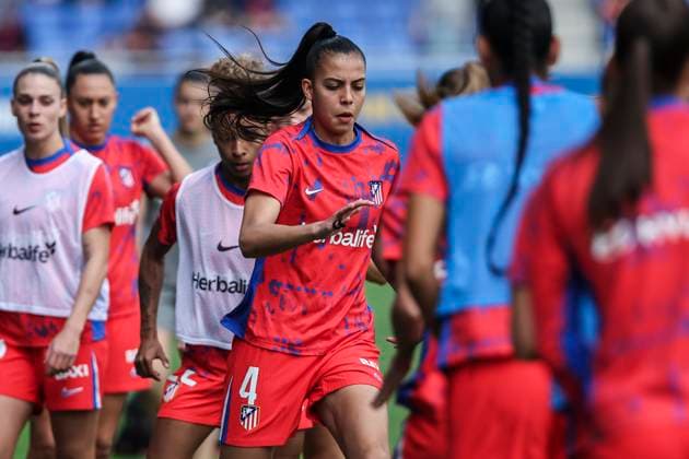 April 13, 2025, Sant Joan Despi, Barcelona, Spain: Lauren Leal of Atletico de Madrid warms up during the Spanish Women league, Liga F, football match played between FC Barcelona, Barca and Atletico de Madrid at Johan Cruyff Stadium on April 13, 2025 in Sant Joan Despi, Spain. Sant Joan Despi Spain - ZUMAa181 20250413_zaa_a181_002 Copyright: xJavierxBorregox