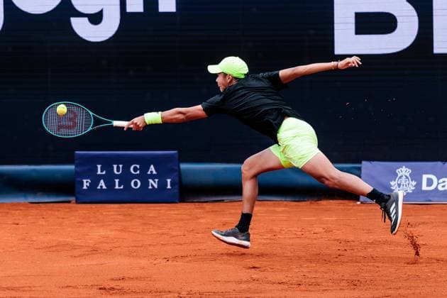 BMW Open München ATP, Tennis Herren 500; 13.04.2025 Learner Tien (USA) im Match gegen Botic Van De Zandschulp (Niederlande) BMW Open by Bitpanda München ATP 500: Tag 2, München, MTTC Iphitos am 13.04.2025 Copyright: xBEAUTIFULxSPORTS Wunderlx