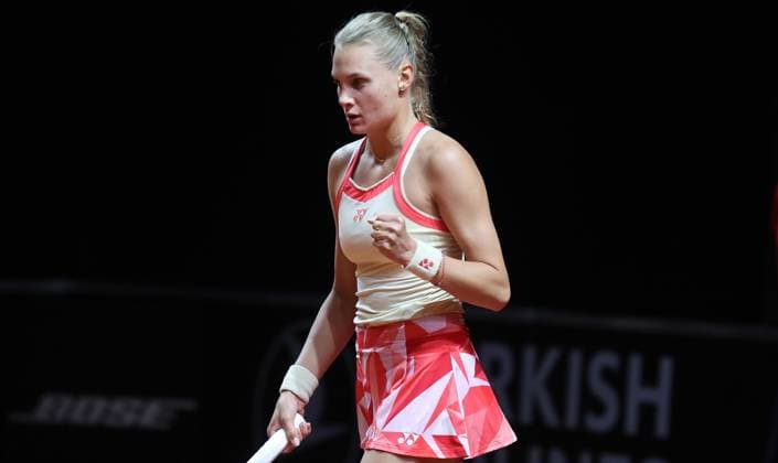 Stuttgart , Porsche Tennis Grand Prix , Dayana Yastramska ( UKR )