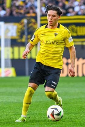 Soufiane El-Faouzi (Alemannia Aachen, 18)am Ball, Spielszene, Freisteller, Ganzkörper, Einzelbild, Aktion, Action, 12.04.2025, Aachen (Deutschland), Fussball, 3. Liga, TSV Alemannia Aachen - SV Sandhausen, Fussball, 3. Liga, TSV Alemannia Aachen - SV Sandhausen, DFB DFL REGULATIONS PROHIBIT ANY USE OF PHOTOGRAPHS AS IMAGE SEQUENCES AND OR QUASI-VIDEO. *** Soufiane El Faouzi Alemannia Aachen, 18 on the ball, game scene, cropped, full body, single image, action, action, 12 04 2025, Aachen Germany , Football, 3 Liga, TSV Alemannia Aachen SV Sandhausen, Football, 3 Liga, TSV Alemannia Aachen SV Sandhausen, DFB DFL REGULATIONS PROHIBIT ANY USE OF PHOTOGRAPHS AS IMAGE SEQUENCES AND OR QUASI VIDEO xmhx
