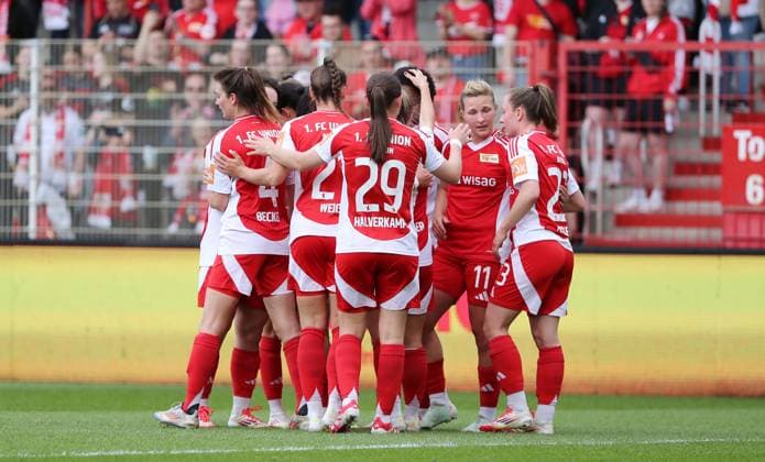 2.v.r. Dina Orschmann jubelt nach 1:0 Freude Emotion Jubel Fußball Fussball 2. Bundesliga Damen Frauen Saison 2024 2025 13.04.2025 1.FC Union Berlin vs. FC Ingolstadt FCI DFL regulations prohibit any use of photographs as image sequences and or quasi-video