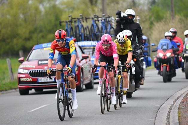 Paris Roubaix 2025 Cycling Race Roubaix, France - April 13 : Van Aert Wout (BEL) of Team Visma - Lease a Bike in action during the 122nd edition of Paris Roubaix an UCI World Tour cycling race for Men Elite of 259,7 kms with start in Compiegne and finish at the Velodrome Andre-Petrieux in Roubaix on April 13, 2025 in Roubaix, France, 13 04 2025 ( Motordriver Kenny Verfaillie - Roubaix France  Copyright: xVincentxKalutx