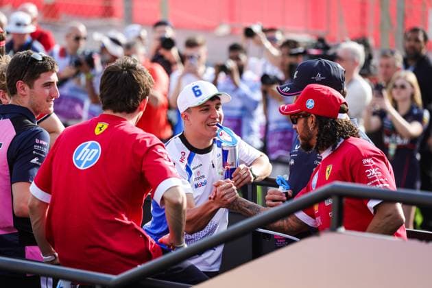 F1 - BAHRAIN GRAND PRIX 2025 HADJAR Isack (fra), Visa Cash App RB F1 Team VCARB02, GASLY Pierre (fra), Alpine F1 Team A525, HAMILTON Lewis (gbr), Scuderia Ferrari SF-25, portrait during the Formula 1 Gulf Bahrain Grand Prix 2025, 4th round of the 2025 FIA Formula One World Championship, WM, Weltmeisterschaft from April 11 to 13, 2025 on the Bahrain International Circuit, in Sakhir, Bahrain - SakhirBahrain  Copyright: xFLORENTxGOODENx