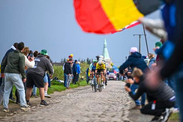Paris Roubaix 2025 Cycling Race Roubaix, France - April 13 : Van Aert Wout (BEL) of Team Visma - Lease a Bike in action during the 122nd edition of Paris Roubaix an UCI World Tour cycling race for Men Elite of 259,7 kms with start in Compiegne and finish at the Velodrome Andre-Petrieux in Roubaix on April 13, 2025 in Roubaix, France, 13 04 2025 ( Motordriver Kenny Verfaillie - Roubaix France  Copyright: xVincentxKalutx