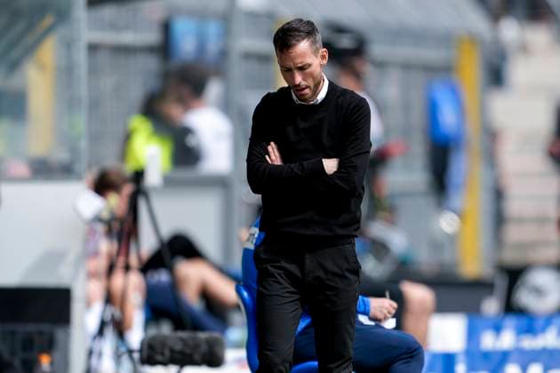 Dominik Glawogger (Trainer, Cheftrainer, SVWM), Einzelbild, Einzelfoto, Aktion, Action, enttäuscht schauend, Enttäuschung, Frustration, disappointed, pessimistisch, 13.04.2025, Mannheim (Deutschland), Fussball, 3. Liga, SV Waldhof Mannheim - TSV 1860 München, DFB DFL REGULATIONS PROHIBIT ANY USE OF PHOTOGRAPHS AS IMAGE SEQUENCES AND OR QUASI-VIDEO.