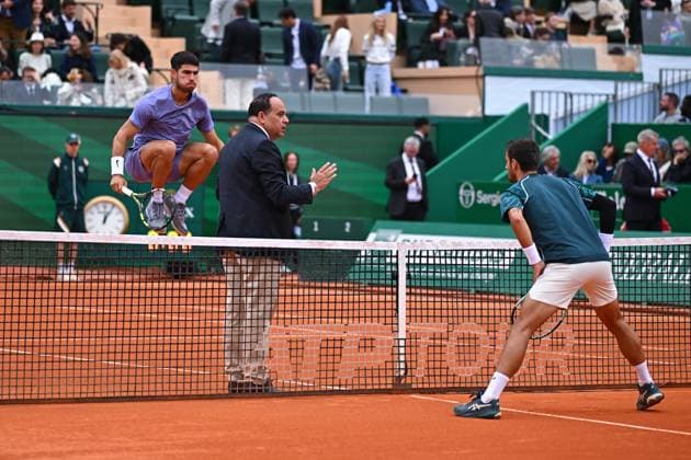 Carlos Alcaraz Wins Rolex Monte Carlo Tournament - Monaco Carlos Alcaraz (ESP) and Lorenzo Musetti (ITA) during the Monte Carlo ATP, Tennis Herren Masters Series Tournament final tennis match at the Monte Carlo Country Club in Monte Carlo, Monaco on April 13, 2025. Photo by Corinne Dubreuil ATP Tour ABACAPRESS.COM Monaco Monte-Carlo Monaco  Copyright: xDubreuilxCorinne ABACAx