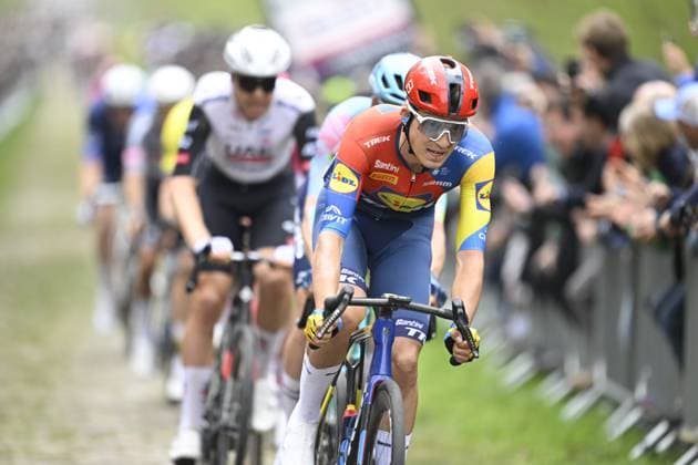 Paris Roubaix 2025 Cycling Race Roubaix, France - April 13 : Rider of Lidl - Trek in action during the 122nd edition of Paris Roubaix an UCI World Tour cycling race for Men Elite of 259,7 kms with start in Compiegne and finish at the Velodrome Andre-Petrieux in Roubaix on April 13, 2025 in Roubaix, France, 13 04 2025 ( Motordriver Kenny Verfaillie - Roubaix France  Copyright: xNicoxVereeckenx
