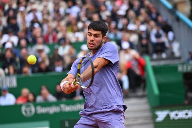 Carlos Alcaraz Wins Rolex Monte Carlo Tournament - Monaco Carlos Alcaraz (ESP) wins 1st place trophy during the Monte Carlo ATP, Tennis Herren Masters Series Tournament final tennis match at the Monte Carlo Country Club in Monte Carlo, Monaco on April 13, 2025. Photo by Corinne Dubreuil ATP Tour ABACAPRESS.COM Monaco Monte-Carlo Monaco  Copyright: xDubreuilxCorinne ABACAx