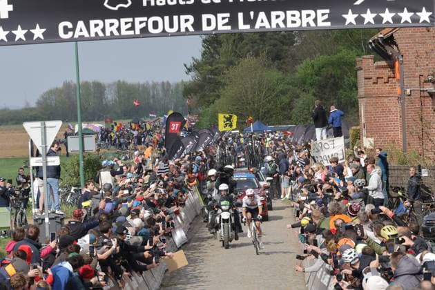 Paris Roubaix 2025 PHOTOPQR VOIX DU NORD Alexis Christiaen (Pib) ; 13 04 2025 ; Le 13 04 2025 - Paris Roubaix 2025 - Ambiance et course. Photo Alexis Christiaaen (Pib) - La Voix du Nord Paris-Roubaix race northern France on April 13, 2025.