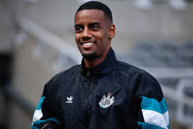 13th April 2025; St James Park, Newcastle, England; Premier League Football, Newcastle United versus Manchester United, ManU Alexander Isak of Newcastle United arriving for todays game.  ActionPlus12774376 CraigxCowan