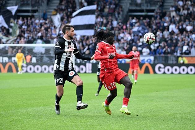 Angers SCO v Montpellier Herault SC - Ligue 1 McDonald s 2024 2025 21 Jordan LEFORT (sco) - 70 Tanguy COULIBALY (mhsc) during the Ligue 1 McDonald s match between Angers and Montpellier at Stade Raymond Kopa on April 13, 2025 in Angers, France. Angers France  Copyright: xFEPx 776306824