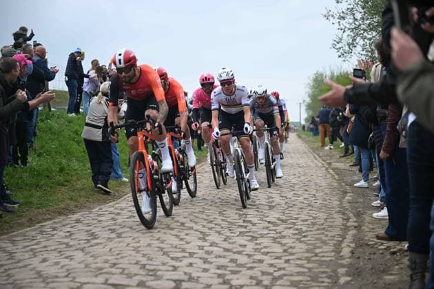 13-04-2025 Paris - Roubaix; 2025, Ineos Grenadiers; 2025, Uae Team Emirates - Xrg; Ganna, Filippo; Pogacar, Tadej; Troisvilles A Inchy; 
