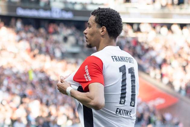 1. Fussball Bundesliga: Eintracht Frankfurt - 1. FC Heidenheim, 13.04.2025 Hugo Ekitike (Eintracht Frankfurt 11) erzielte das Tror den Treffer zum 3:0 und feiert, Eintracht Frankfurt - 1. FC Heidenheim, Frankfurt, Deutsche Bank Park, 13.4.2025 Copyright: xBEAUTIFULxSPORTS Gawlikx