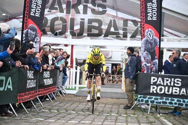 13-04-2025 Paris - Roubaix; 2025, Visma - Lease A Bike; Van Baarle, Dylan; Compiegne; 
