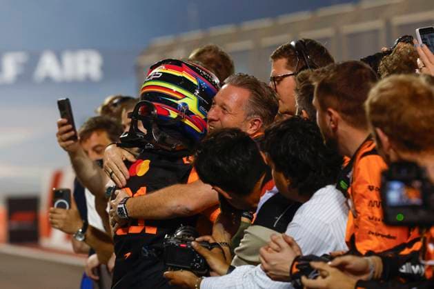 Manama, Bahrain : FIA F1 GP of Bahrain, No. 81 Oscar Piastri (AUS), McLaren MCL39, Mercedes Manama Bahrain