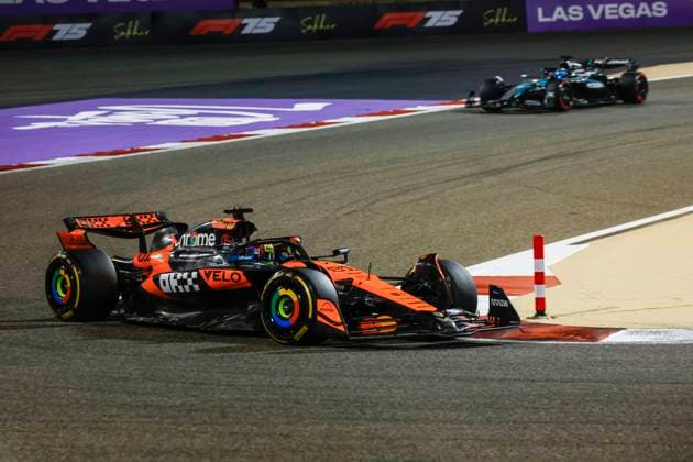 Manama, Bahrain : FIA F1 GP of Bahrain, No. 81 Oscar Piastri (AUS), McLaren MCL39, Mercedes Manama Bahrain