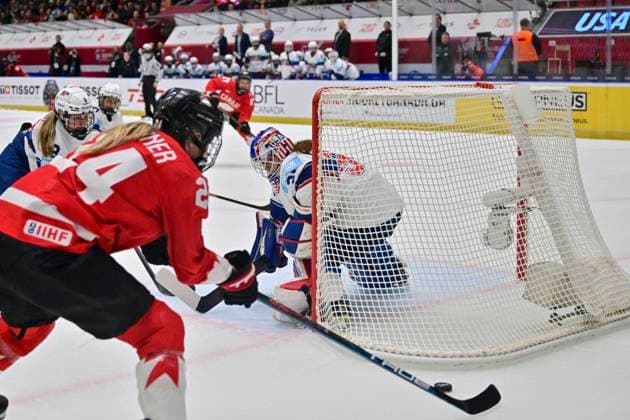 L-R Haley Winn (USA), Natalie Spooner (CAN) and goalkeeper Aerin Frankel (USA) in action the Ice hockey, Eishockey IIHF WomenÂ s World Championship, WM, Weltmeisterschaft Group A, match Canada vs USA, Ceske Budejovice, Czech Republic, April 13, 2025. (CTKxPhoto VaclavxPancer) CTKPhotoP2025041305602  CTKPhotoP2025041305602